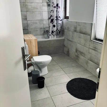 Geraeumige 3 Zimmer *